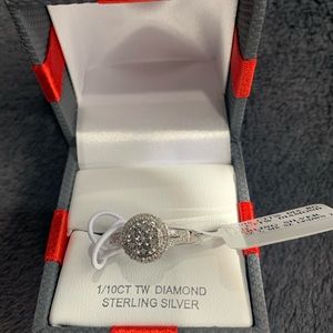 Sterling Silver Diamond ring 1/10 CT TW